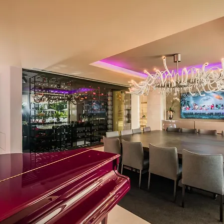 Buccara El Nido * マルベーリャ